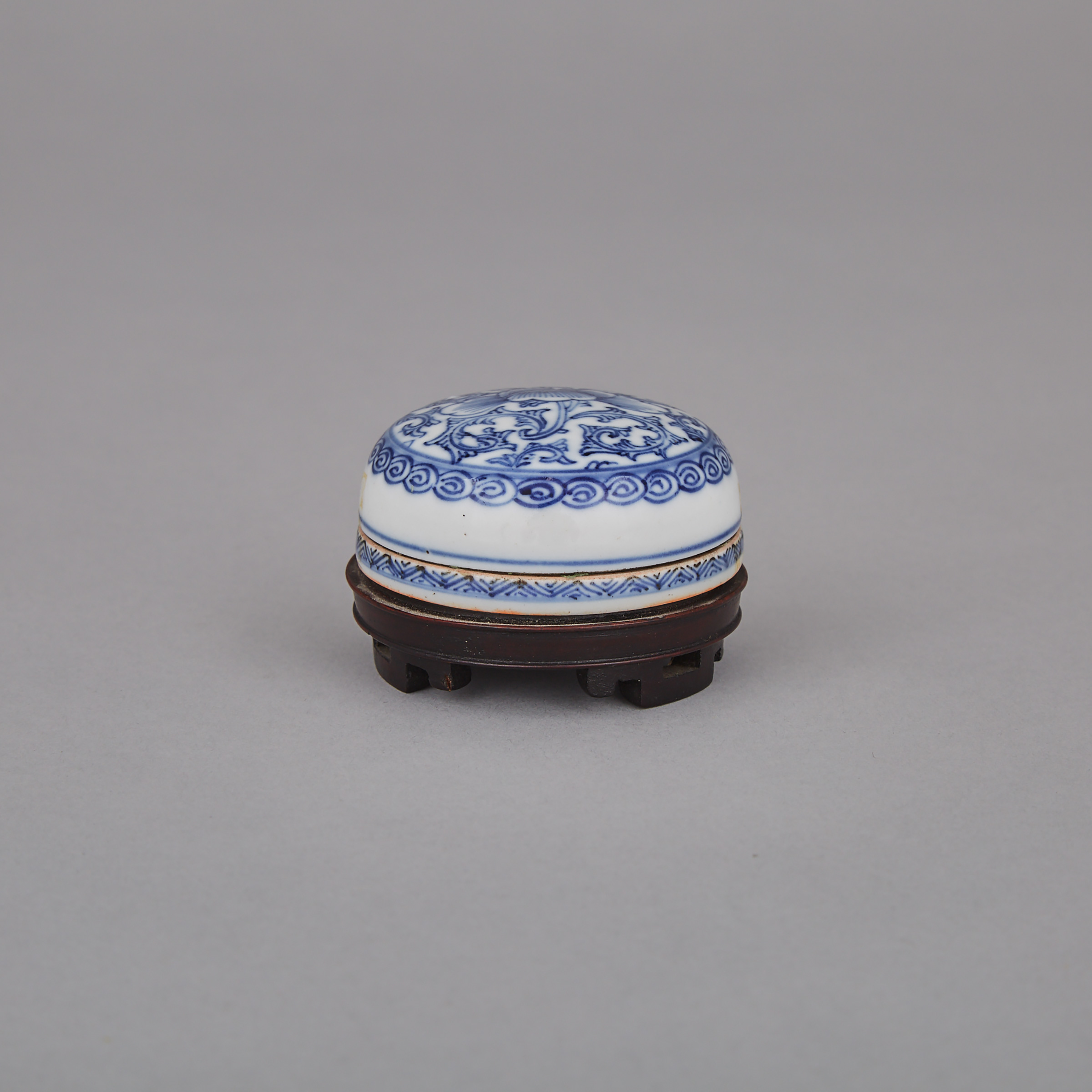 A Blue and White Seal Paste Box, Yongzheng Period (1723-1735)