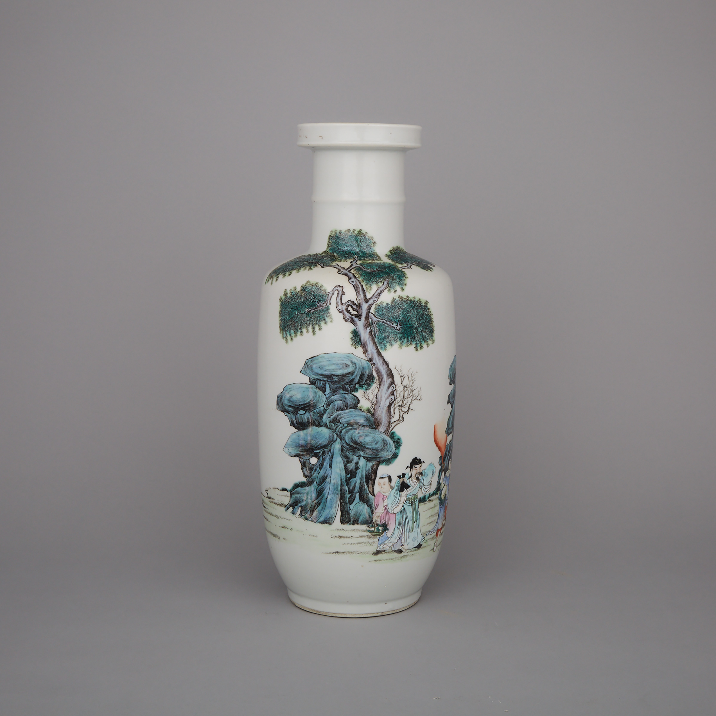 An ‘Eight Immortals’ Rouleau Vase, Late 19th/Early 20th Century