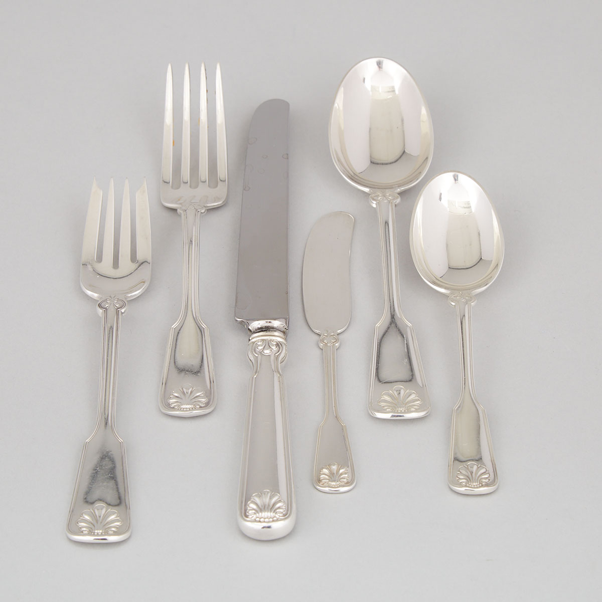 American Silver 'Shell and Thread' Pattern Flatware Service, Tiffany & Co., New York, N.Y., early 20th century
