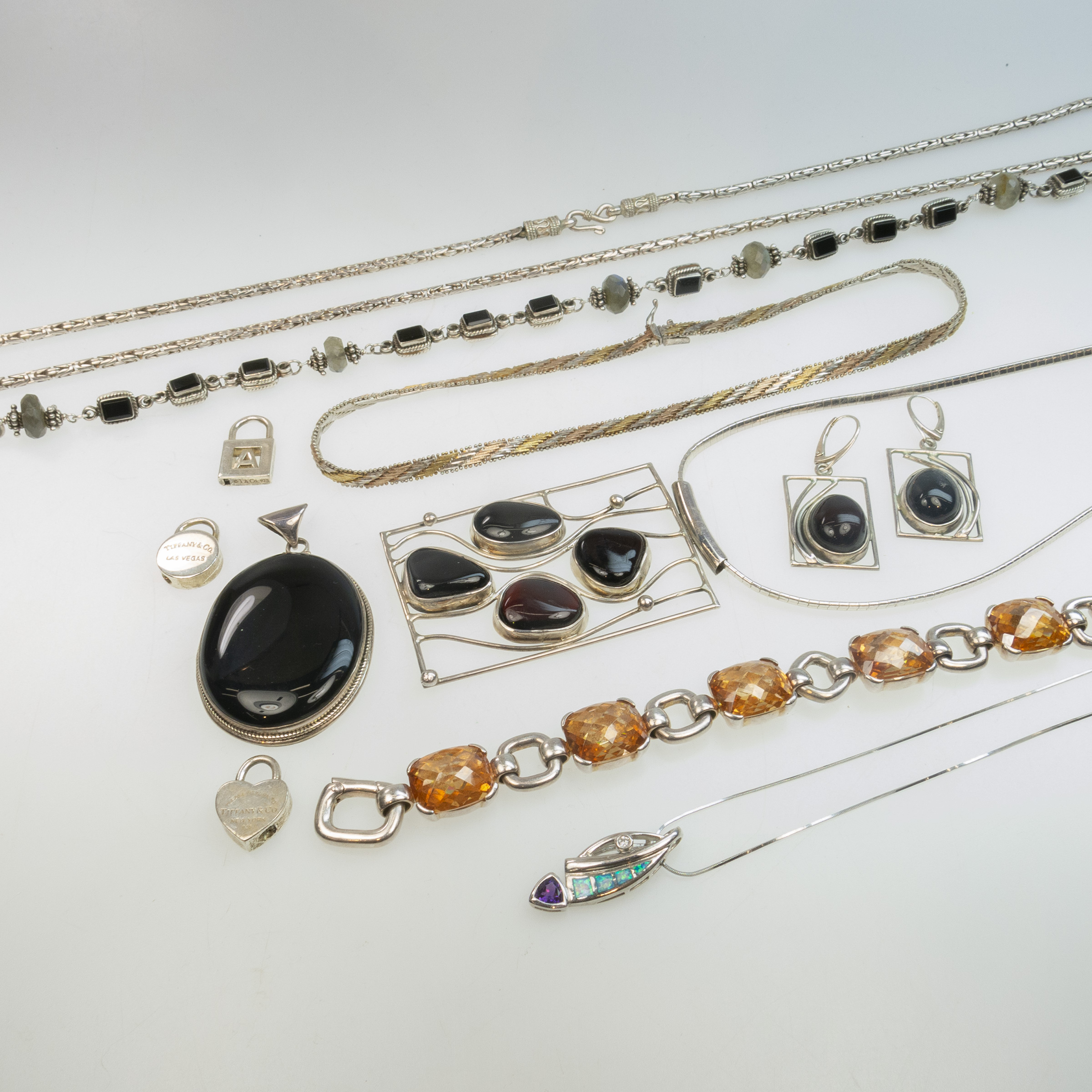 Quantity of Various Silver Jewellery