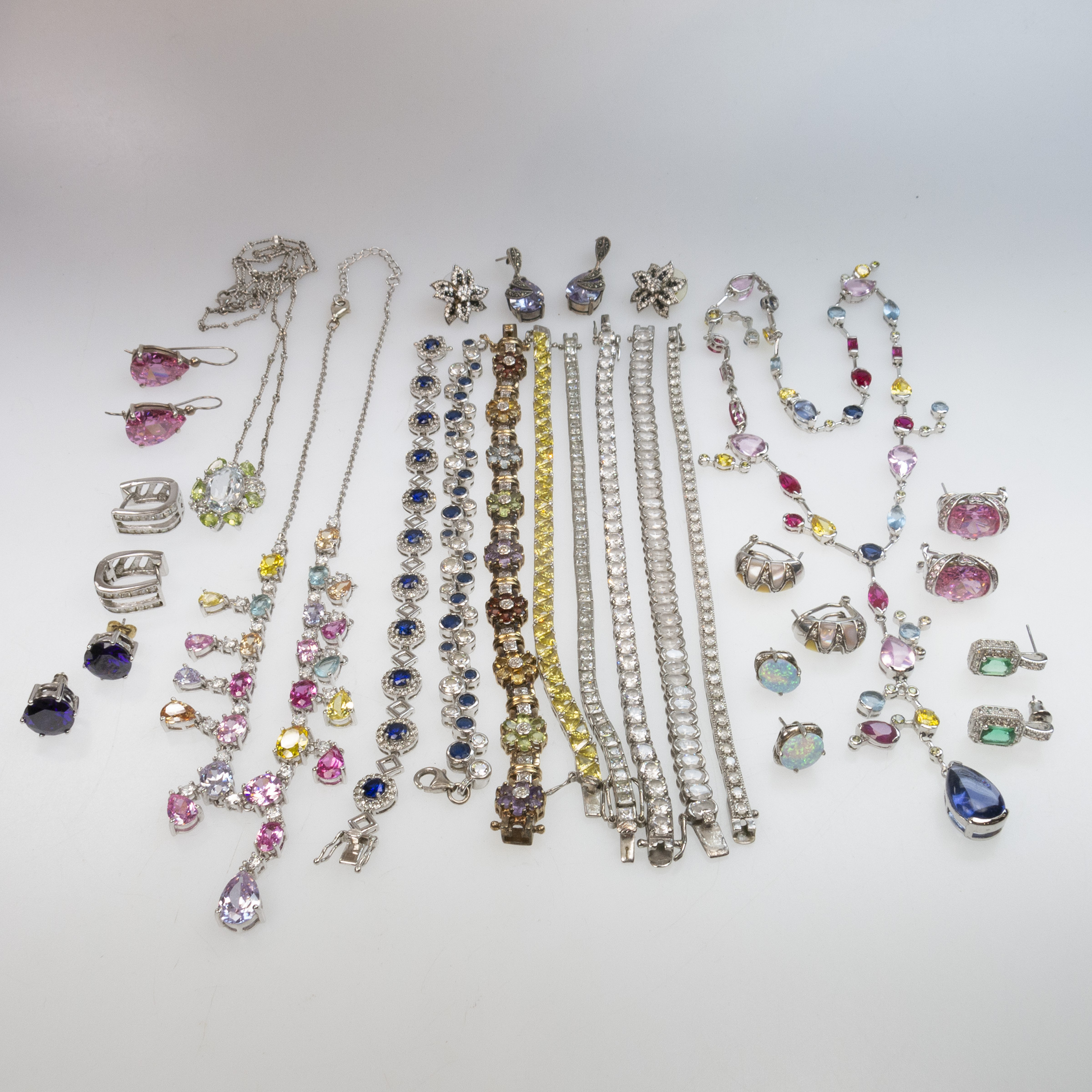 Quantity of Various Silver Jewellery