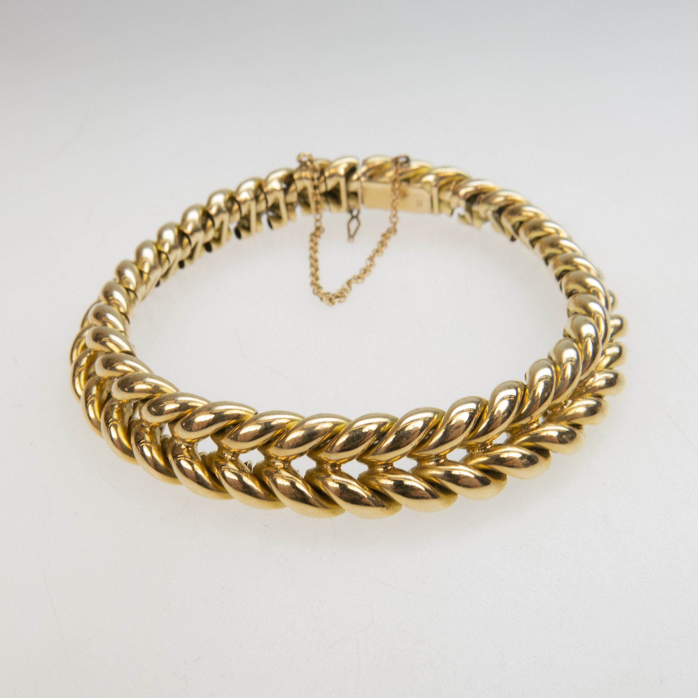 18k Yellow Gold Herringbone Link Bracelet