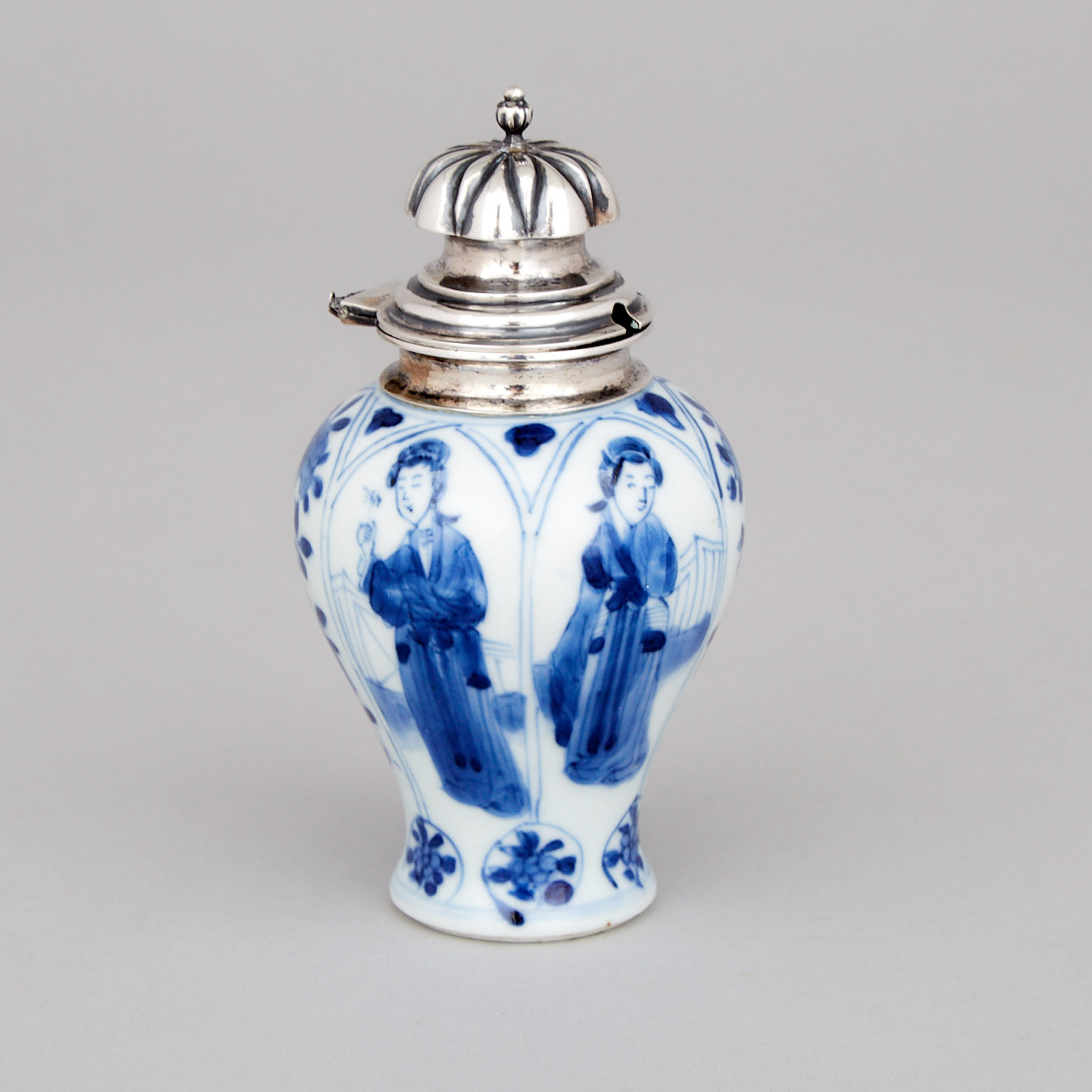 Dutch Silver Mounted Chinese Export Blue and White Porcelain Mustard Pot, 1850