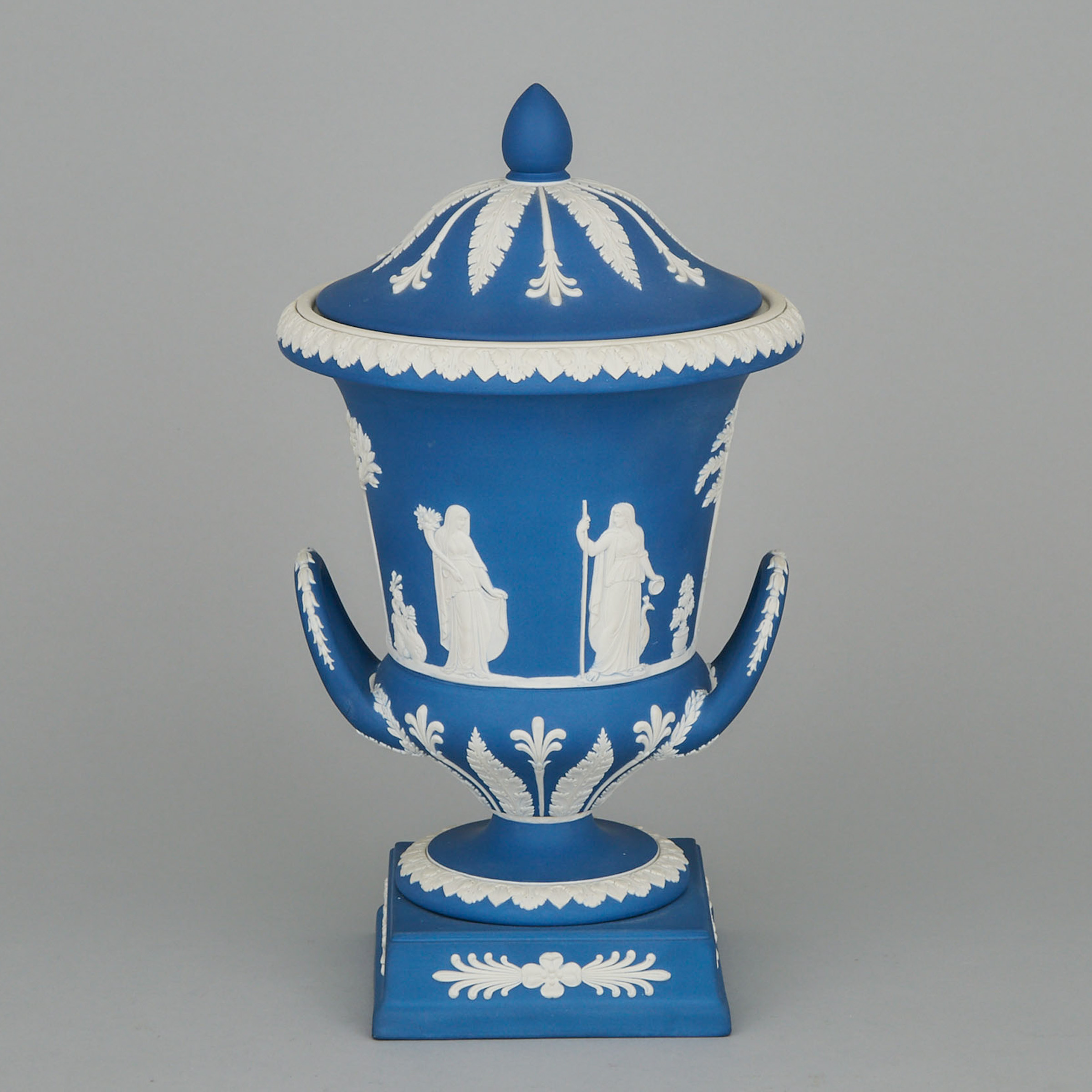 Wedgwood Blue Jasper-Dip Vase and Cover, 20th century