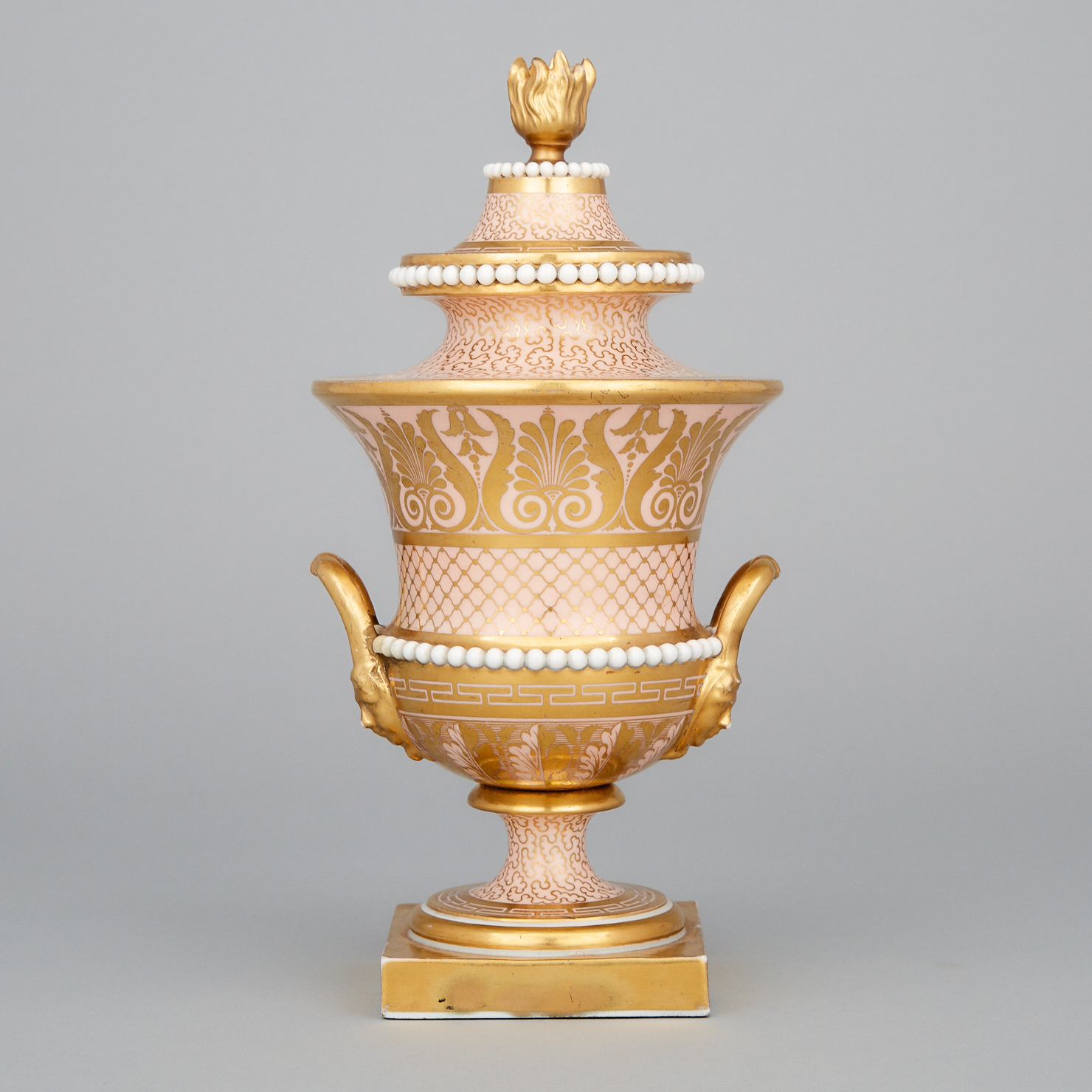 Barr, Flight & Barr Worcester Apricot and Gilt Ground Two-Handled Vase and Cover, c.1810
