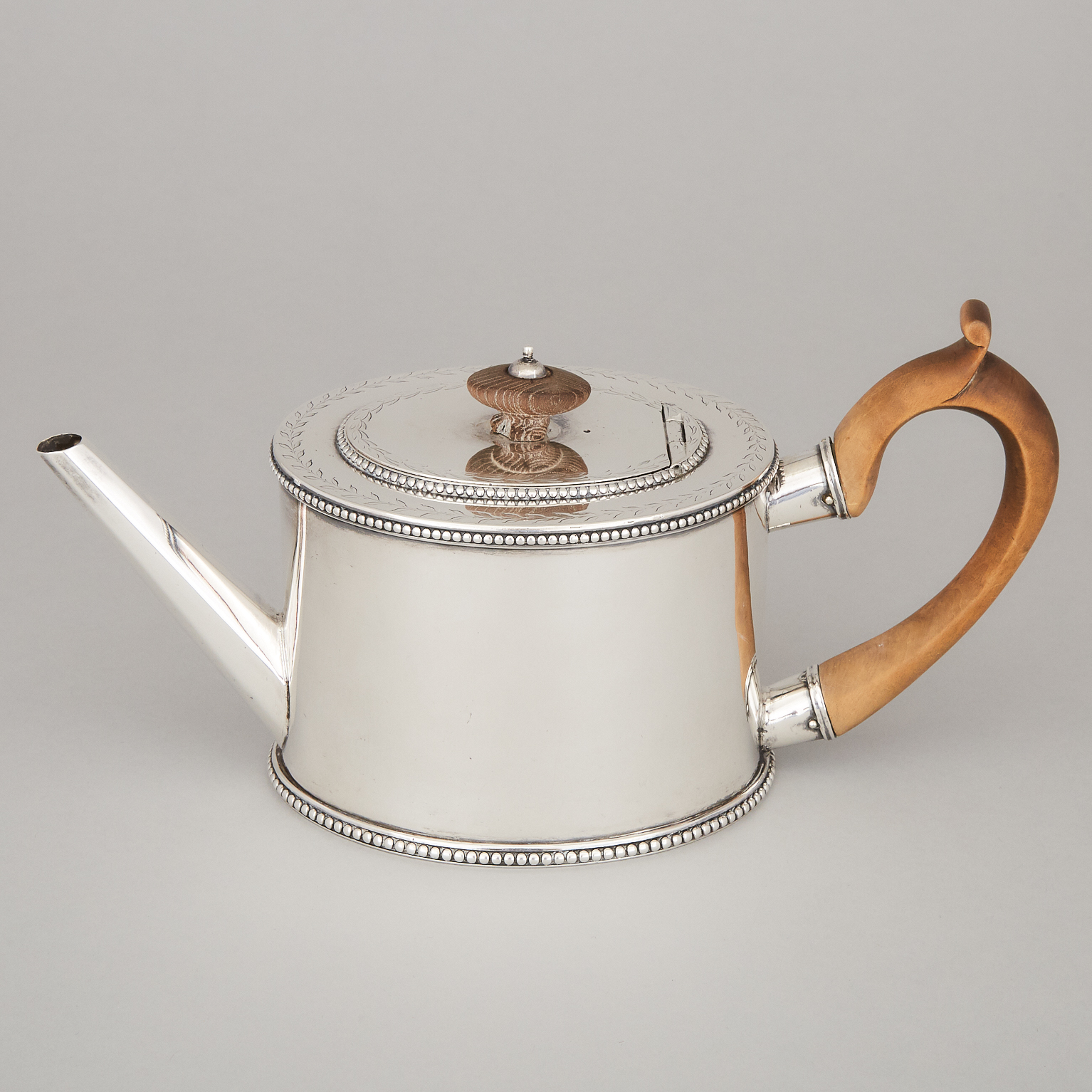 George III Silver Teapot, John Langlands I & John Robertson I, Newcastle, 1778