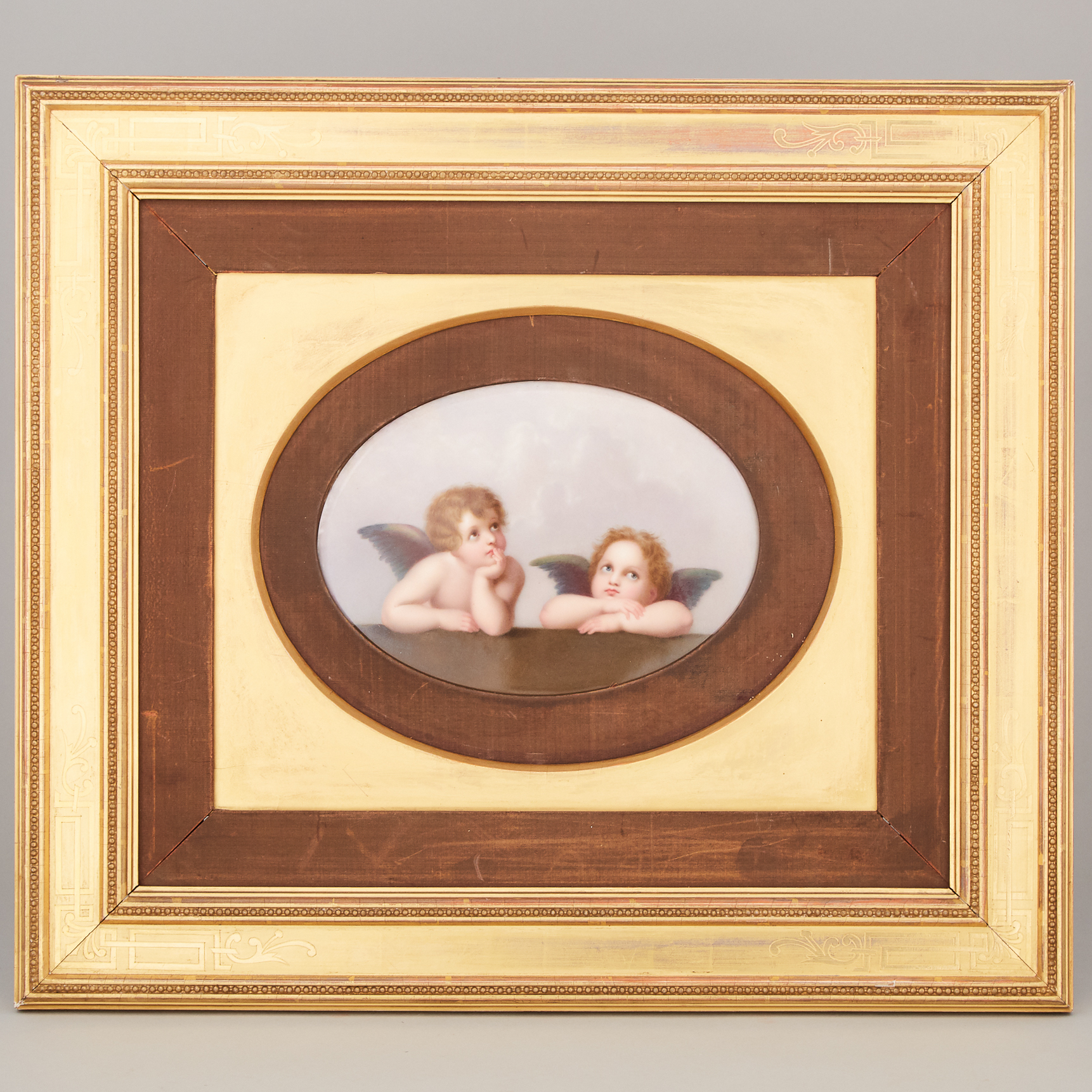 Berlin Oval Plaque of Two Cherubs, late 19th century
