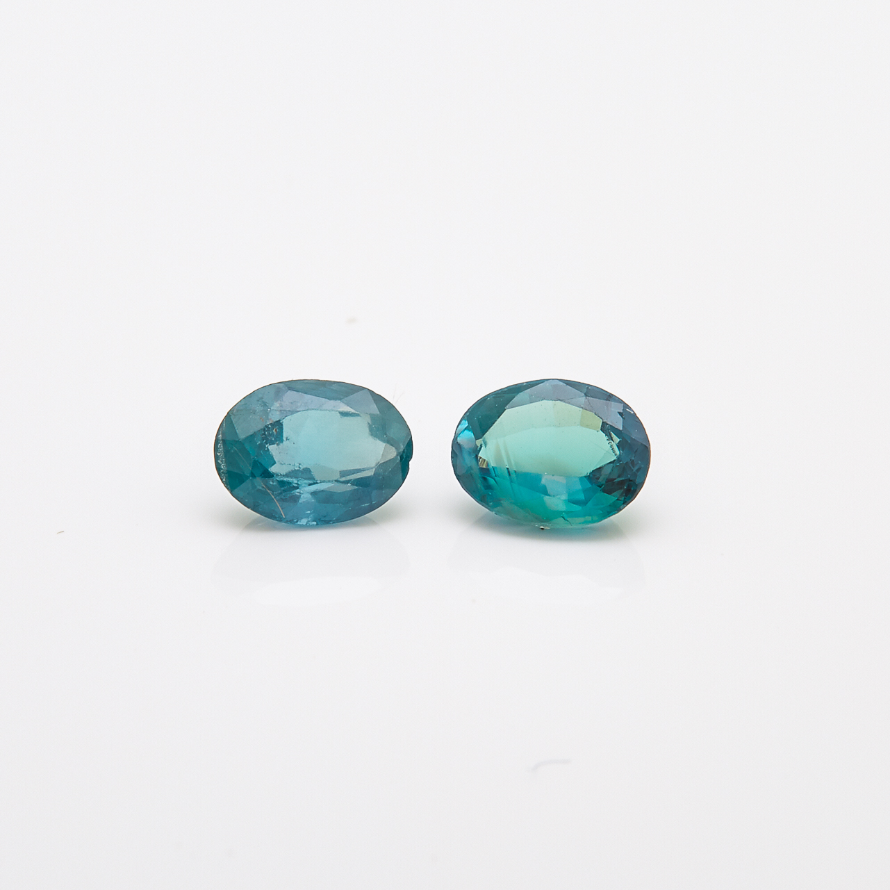 Two Unmounted Oval Cut Alexandrites