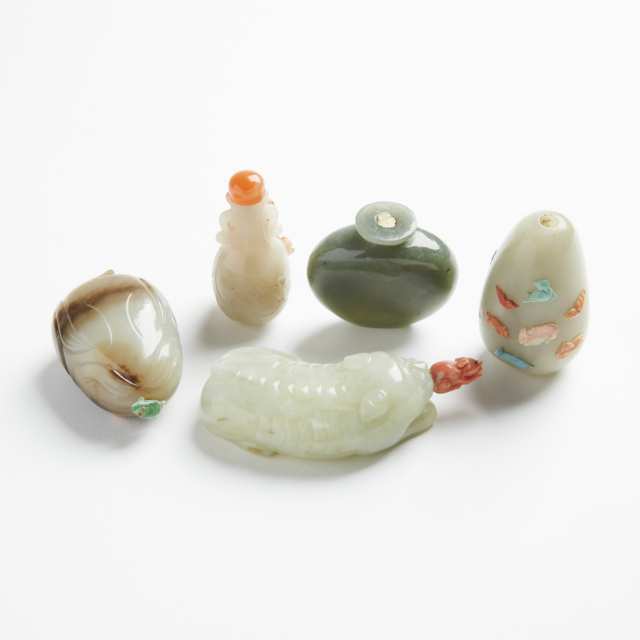 A Group of Five Jade Snuff Bottles, 19th/20th Century