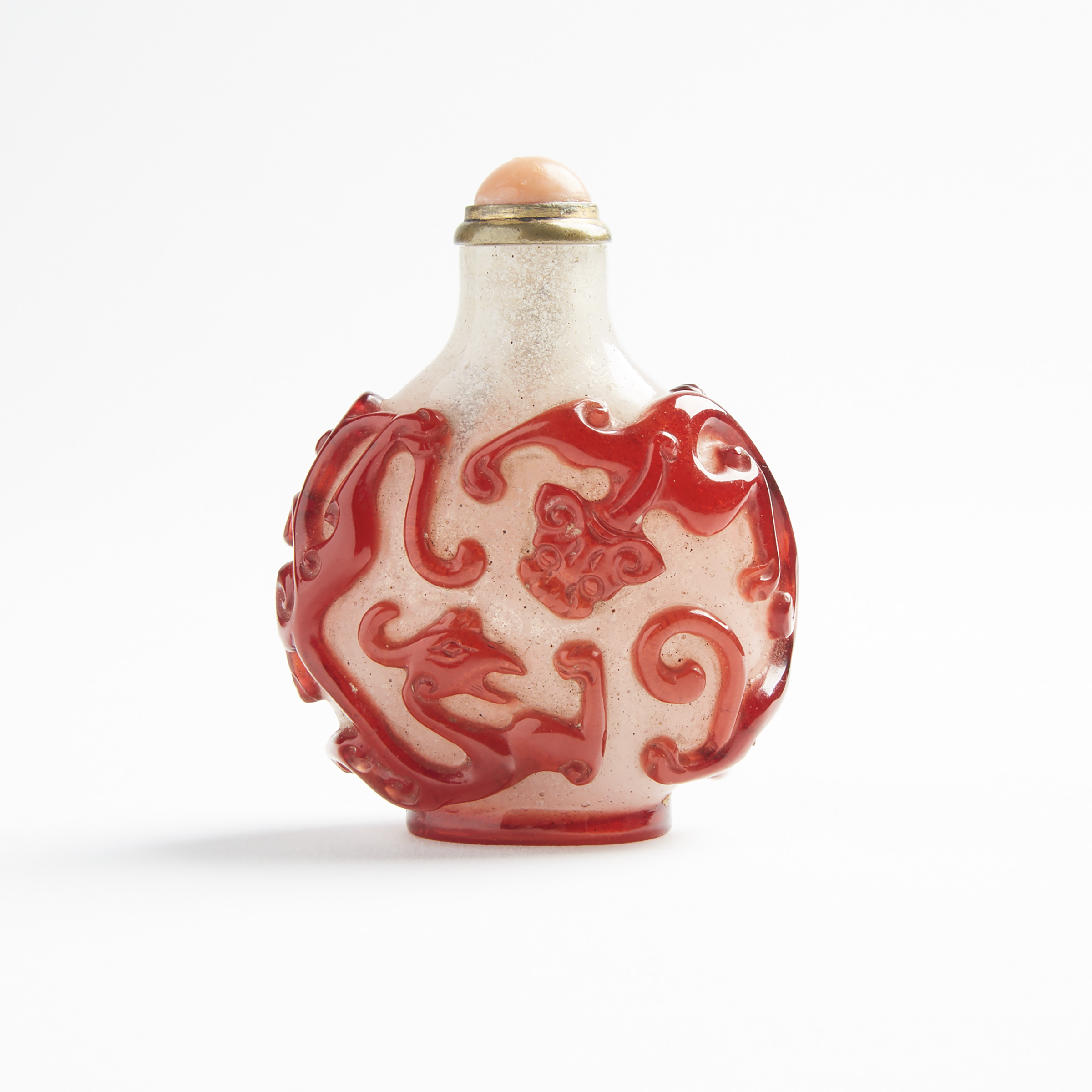 A Red Overlay Snowflake Glass 'Dragon and Phoenix' Snuff Bottle, 19th Century