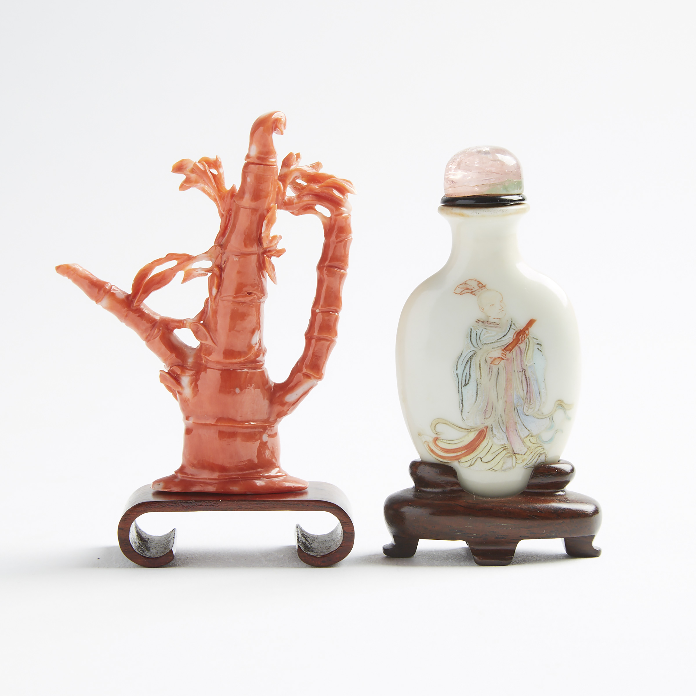 A Coral Carved 'Bamboo Stalk-Form Teapot' Snuff Bottle, 19th Century