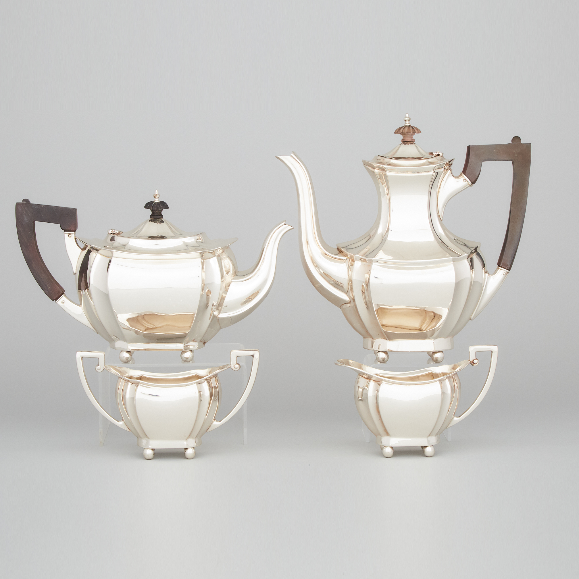Canadian Silver Tea and Coffee Service, Roden Brothers, Toronto, Ont., 20th century