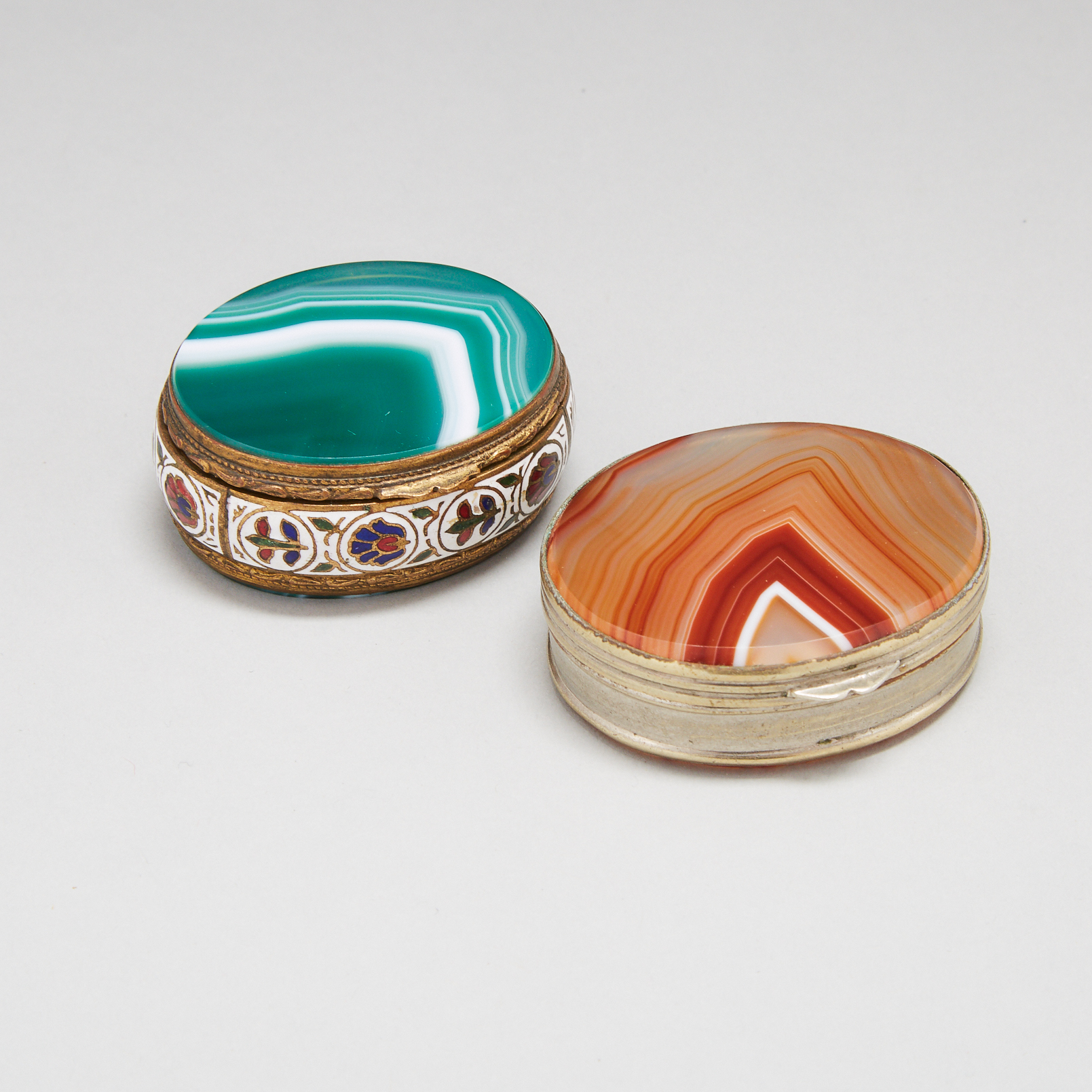Two Italian Onyx Mounted Snuff Boxes, early 20 century
