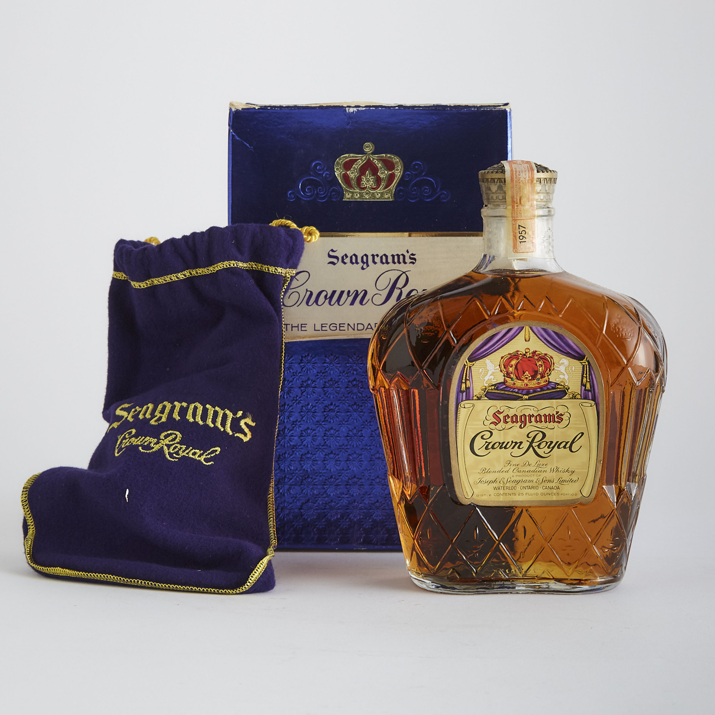 SEAGRAM'S CROWN ROYAL FINE DE LUXE BLENDED CANADIAN WHISKY NAS (ONE 25 OZ)