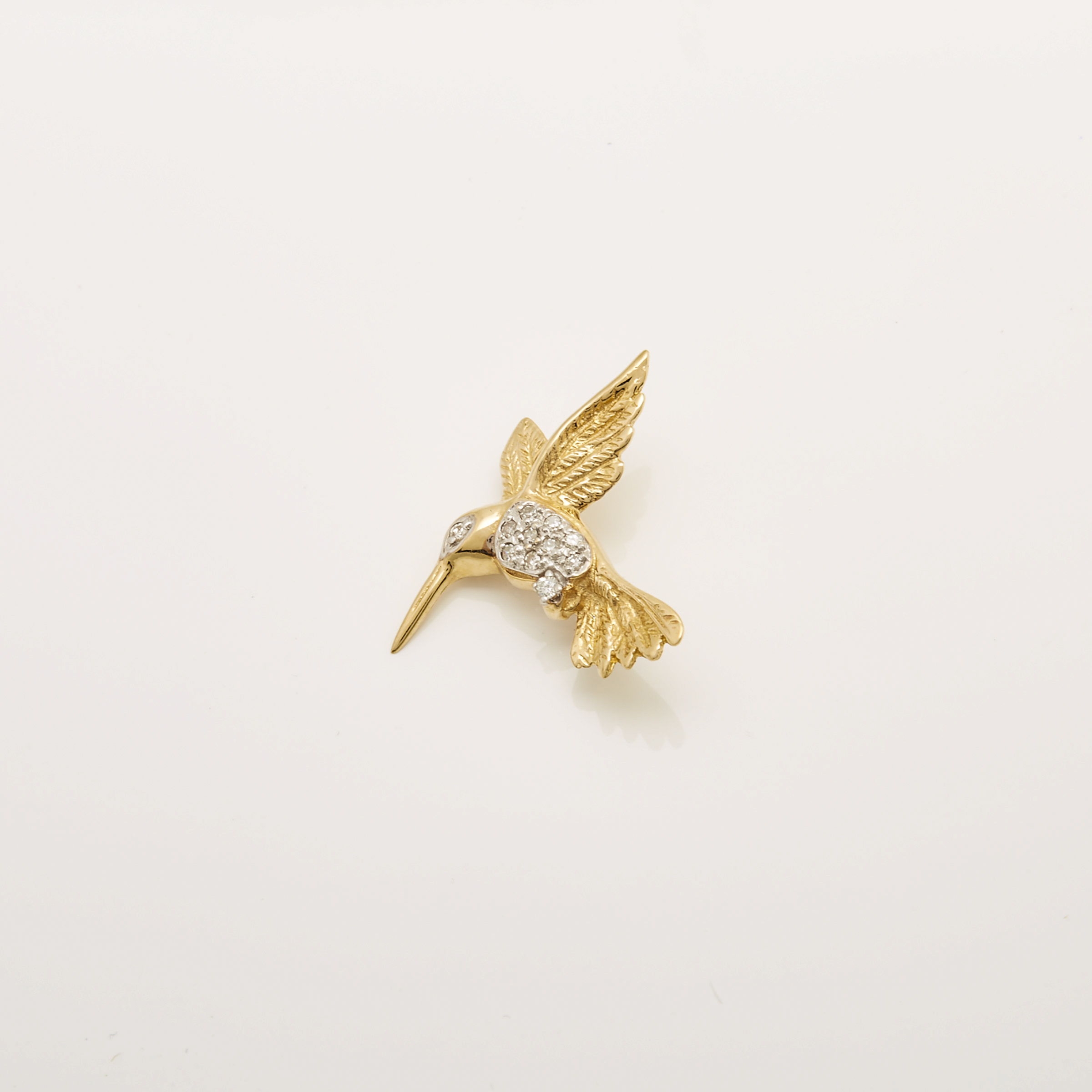 14k Yellow Gold Hummingbird Pin