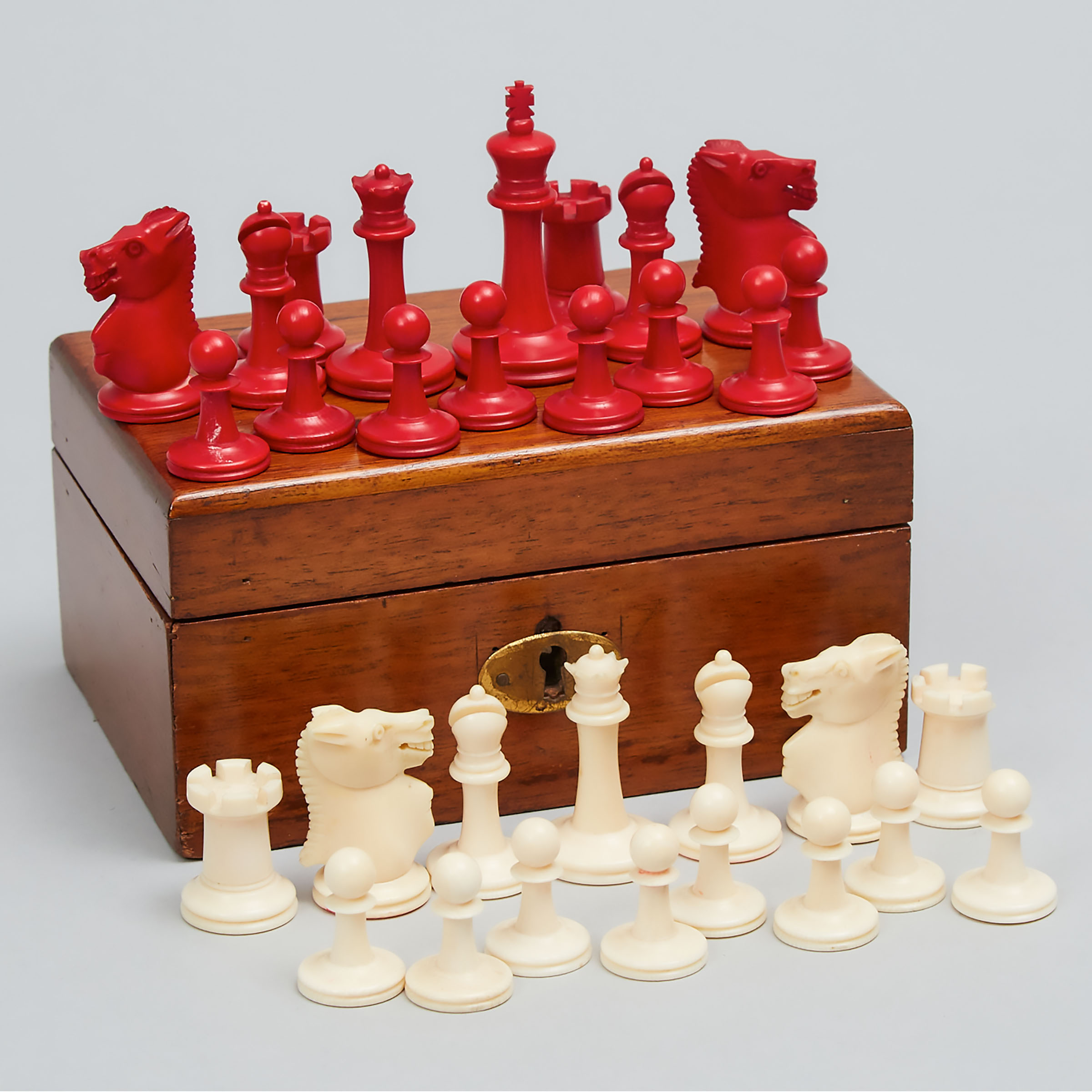 English Staunton Pattern Ivory Chess Set, 19th century