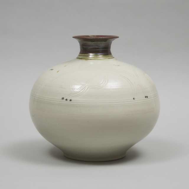 Kayo O'Young (Canadian, b.1950), Incised and Partly Glazed Vase, 1978