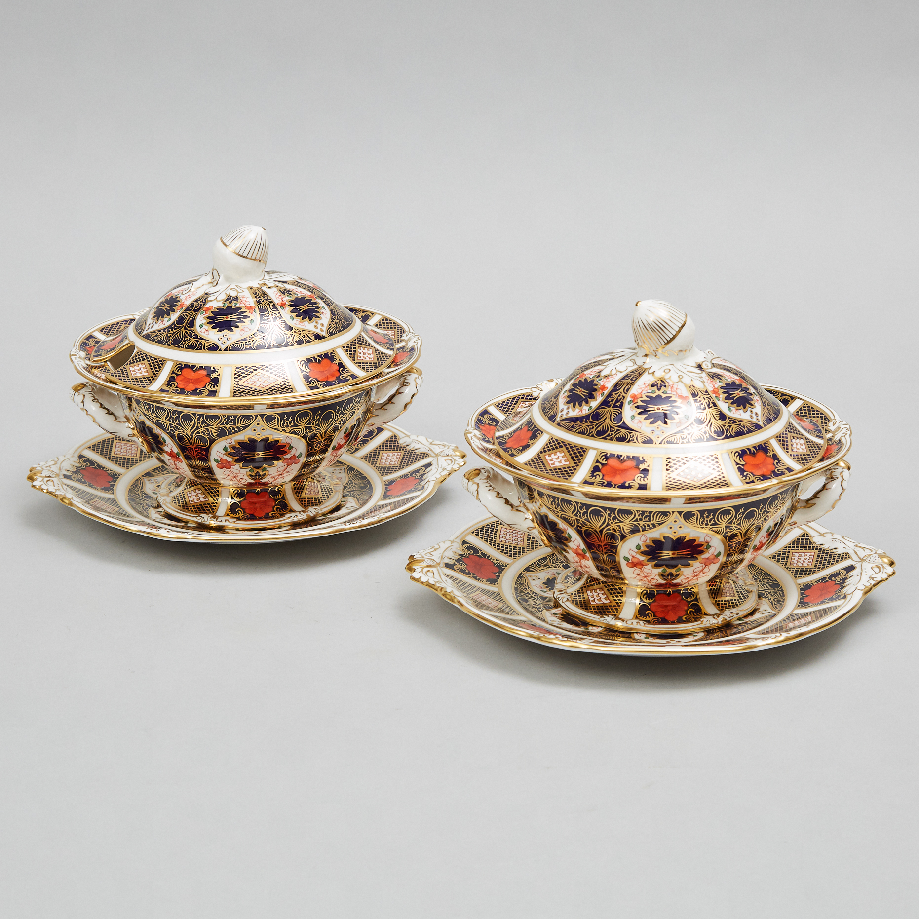 Pair of Royal Crown Derby 'Imari' (1128) Pattern Covered Sauce Tureens on Stands, 1979-80