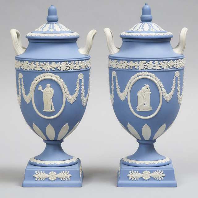Pair of Wedgwood Blue Jasper Two-Handled Urn-Form Vases with Covers, 20th century