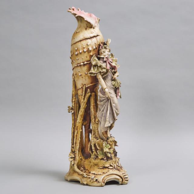 Riessner, Stellmacher & Kessel 'Amphora' Large Vase Group of a Lady with Parasol by a Shell, early 20th century