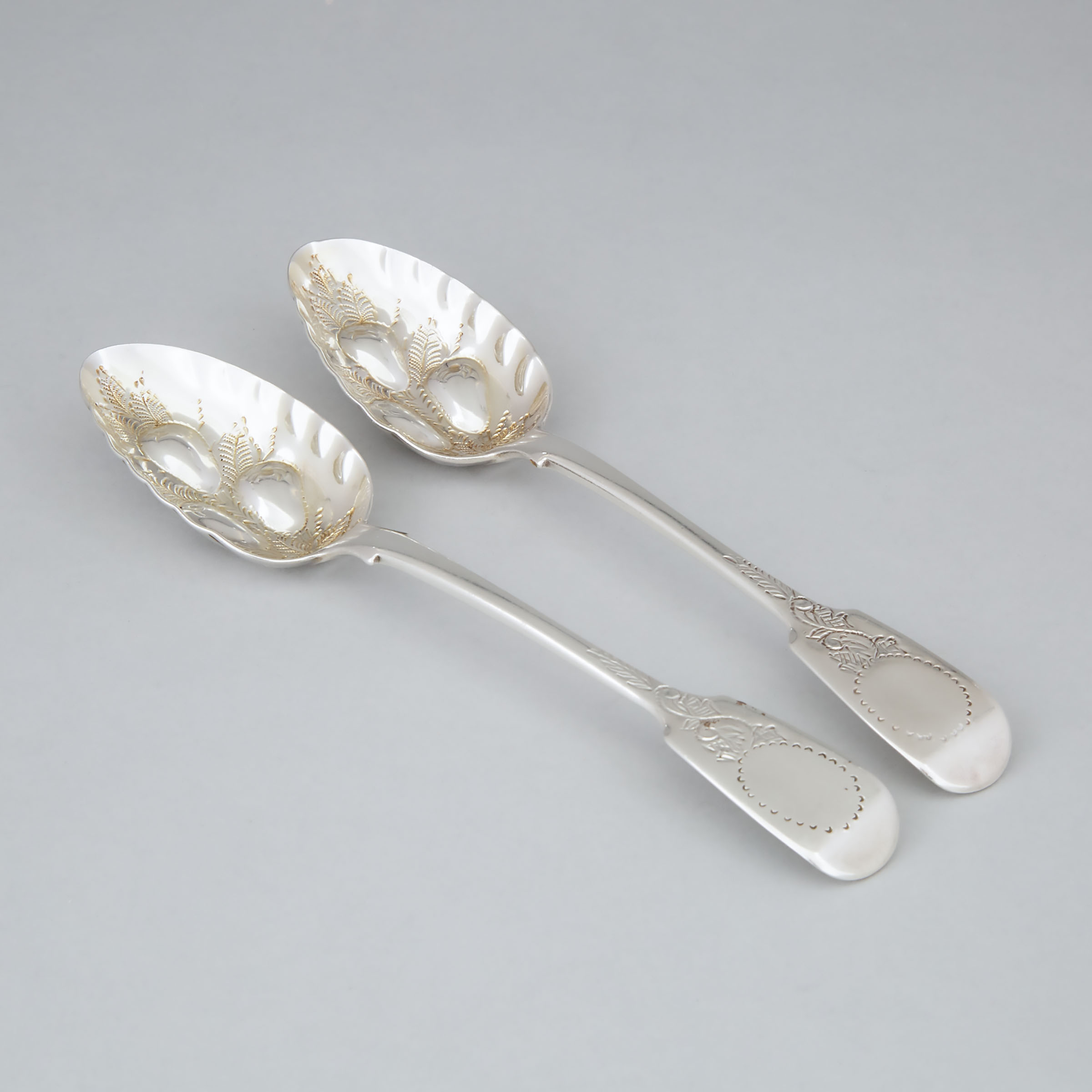 Pair of George IV Silver Fiddle Pattern Berry Spoons, William Chawner II, London, 1825