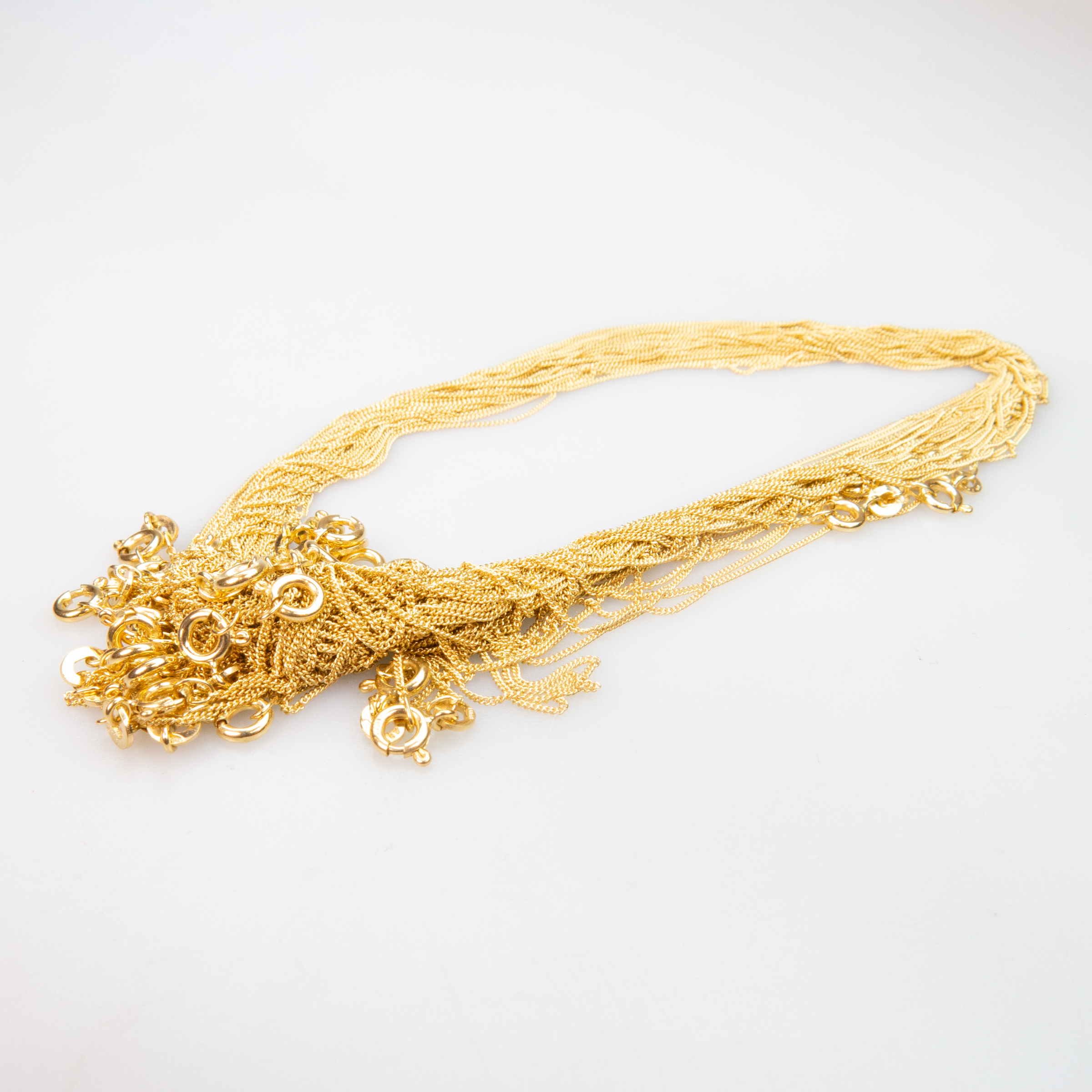 28 x 18k Yellow Gold Chains