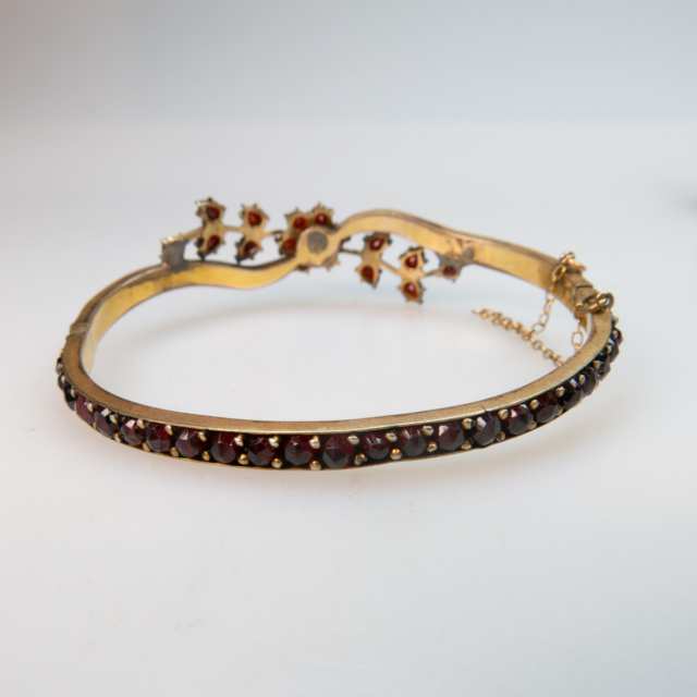 4 Pieces Of Bohemian Garnet Jewellery