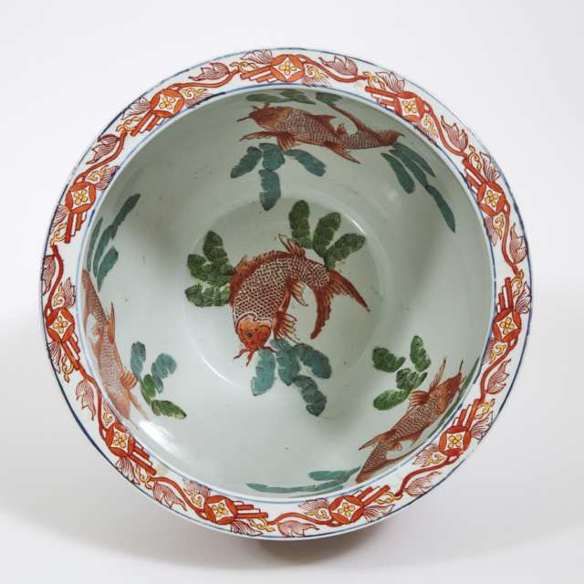 A Large Well-Painted Imari-Style Famille Rose Fish Bowl, Xianfeng Mark, Late Qing Dynasty 