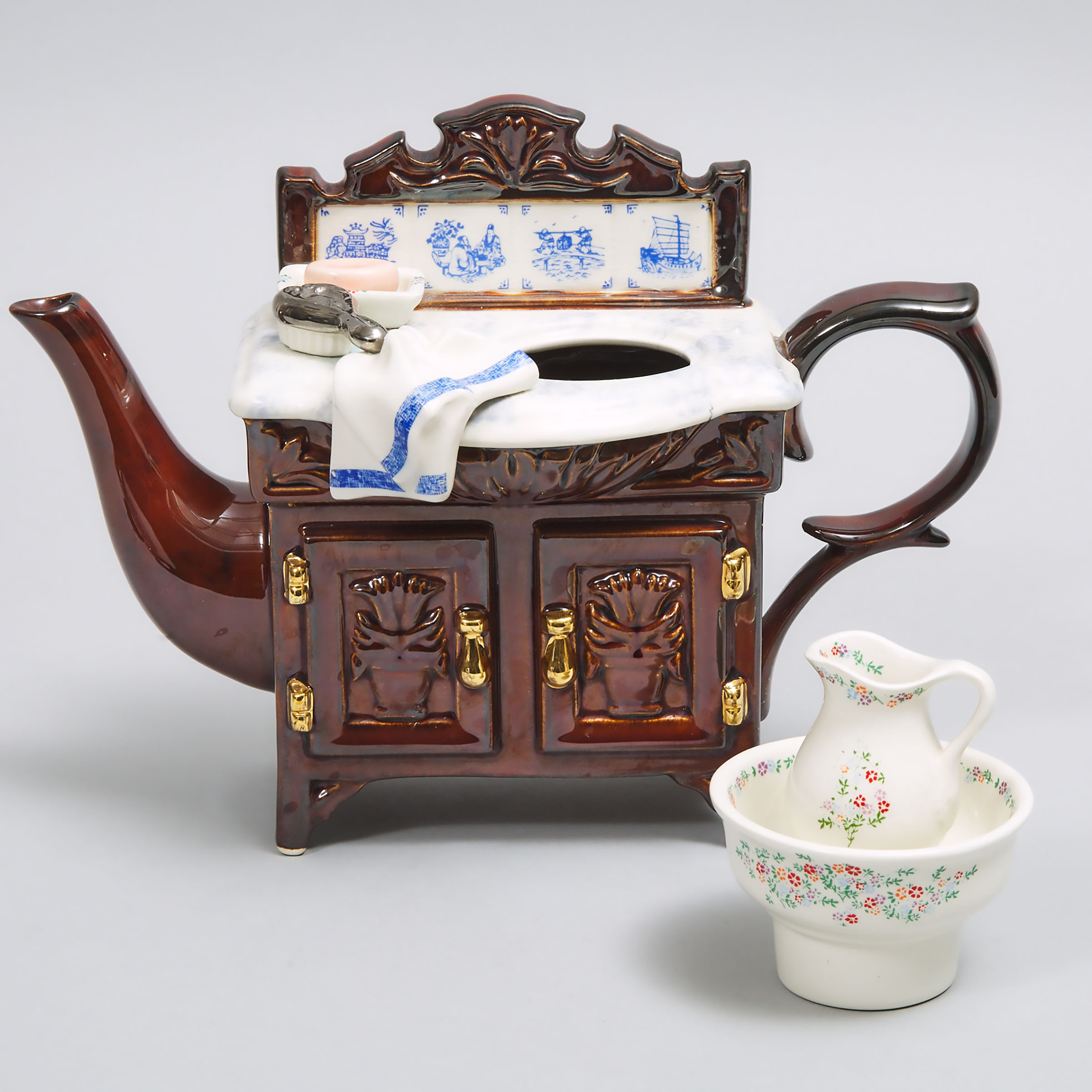 Paul Cardew (English), Victorian Washstand Teapot, 9/31, 1990s