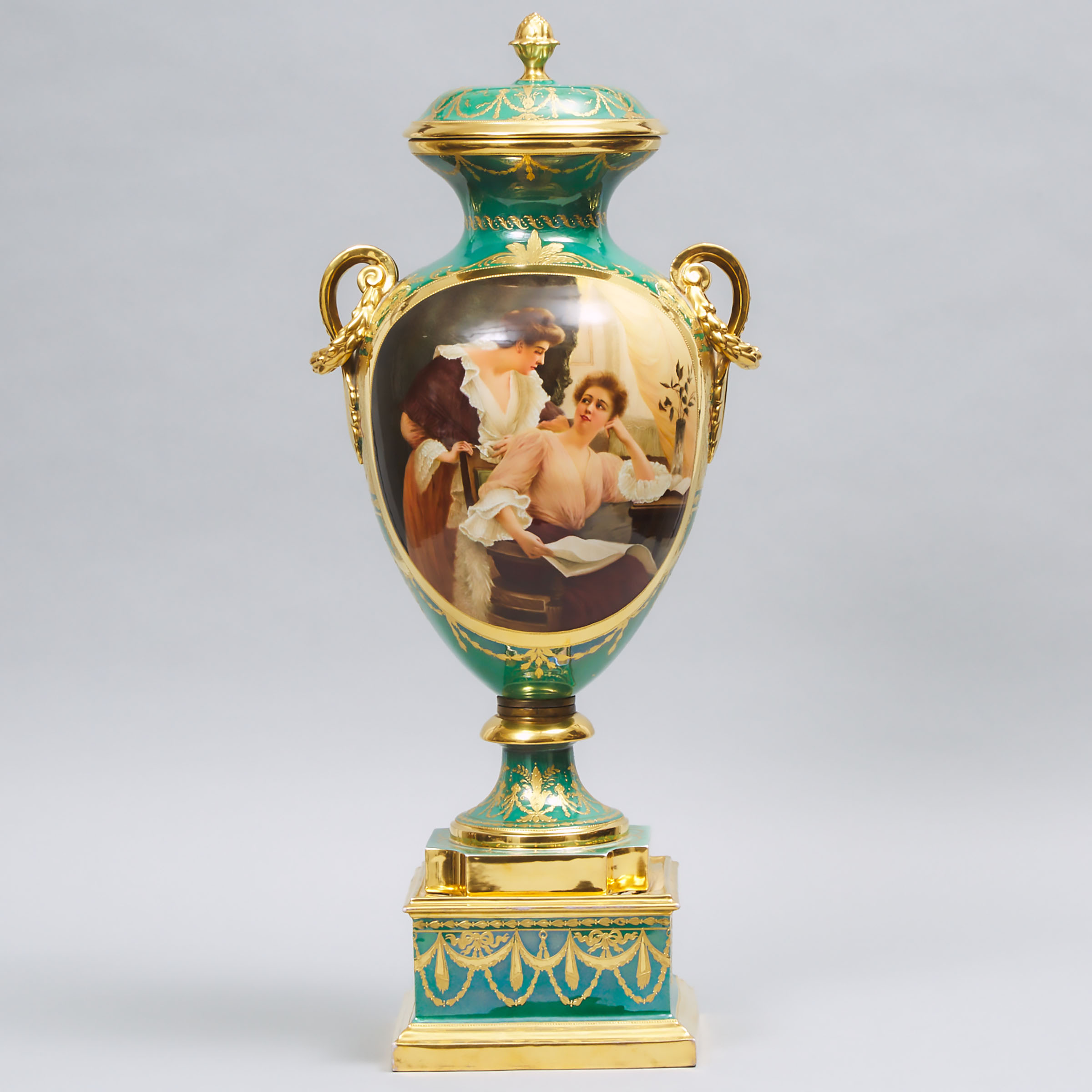 Large 'Vienna' Covered Vase of 'Confidantes', early 20th century