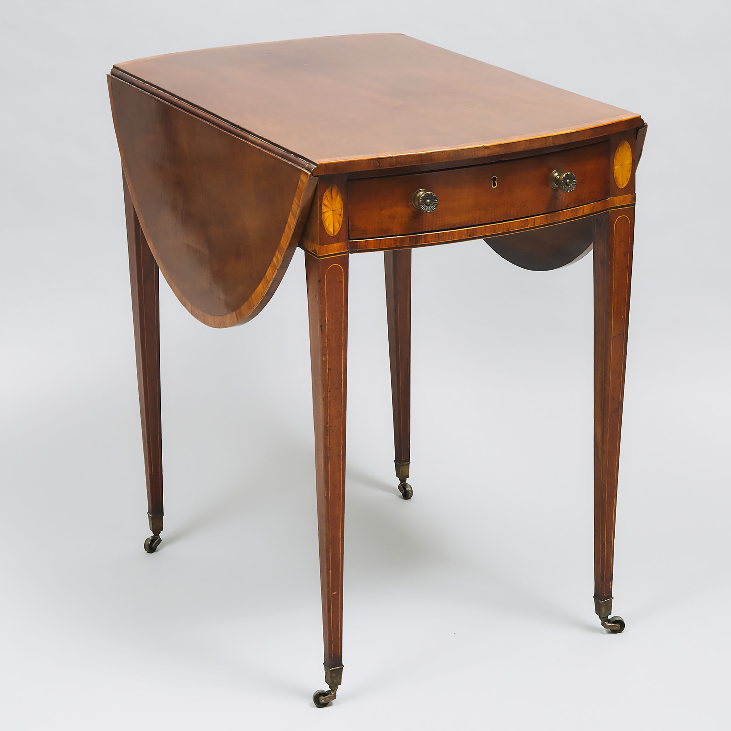 Small Oval Crossbanded Mahogany Pembroke Table, early 19th century