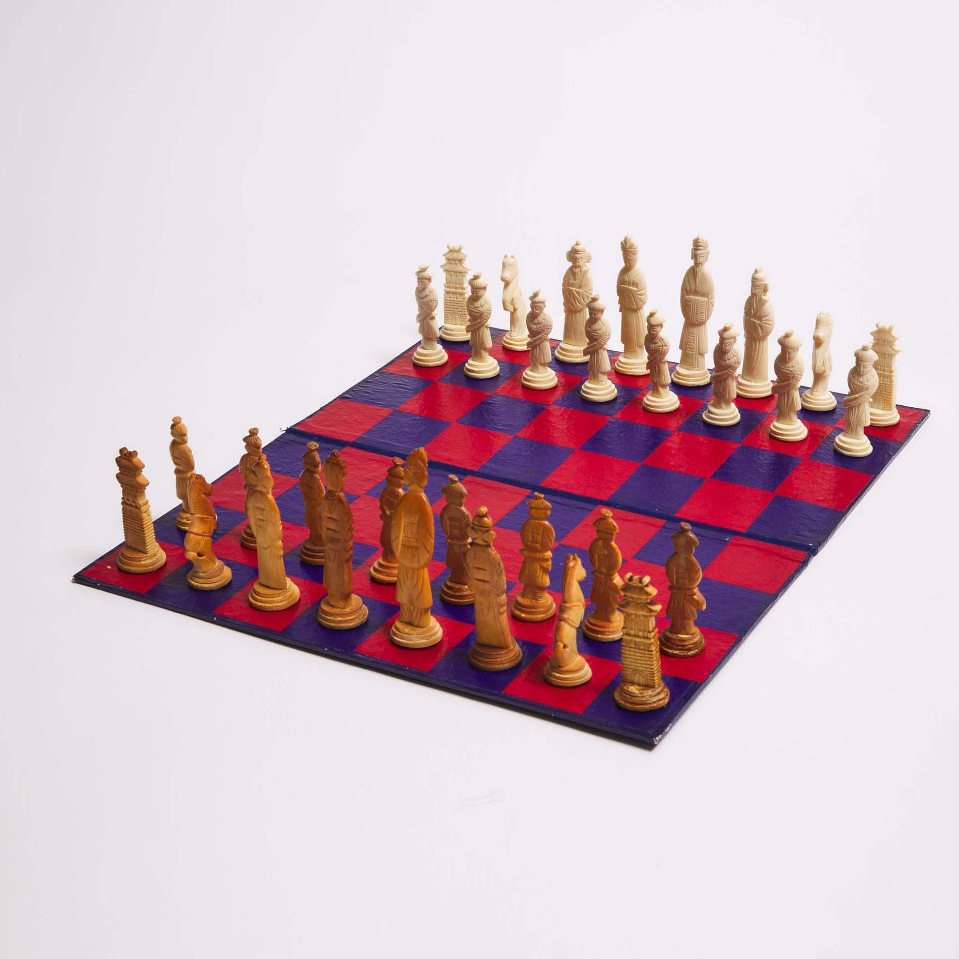A Chinese Bone Carved Chess Set, Early 20th Century