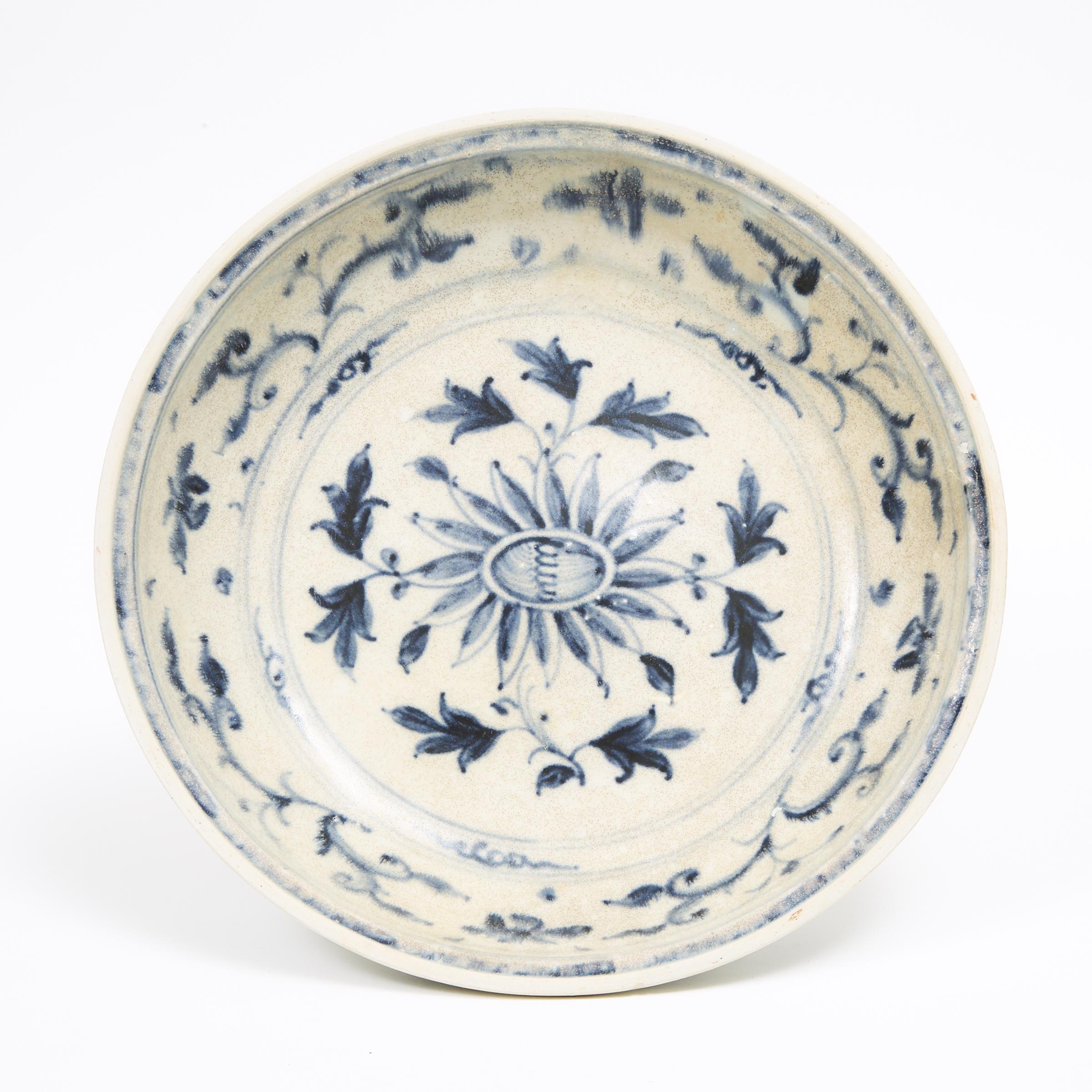 A Vietnamese 'Hoi An Hoard' Blue and White Charger, 15th Century