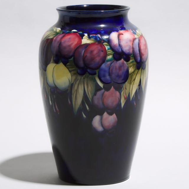 Moorcroft Wisteria Vase, c.1920-25