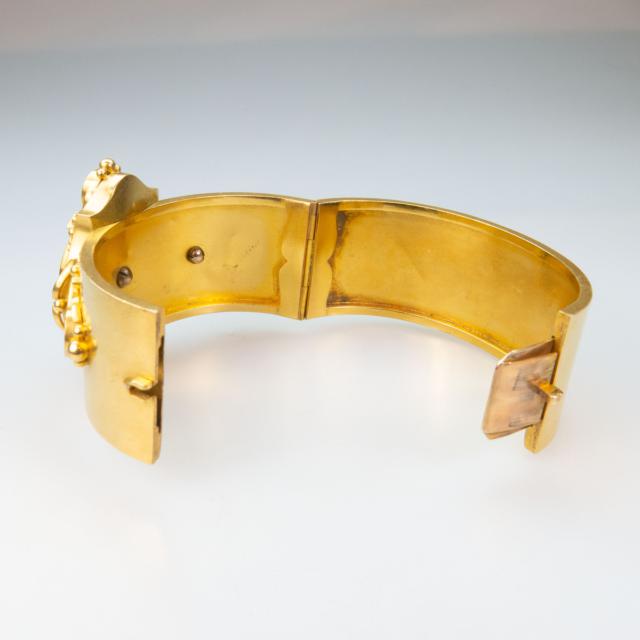19th Century 14k Yellow Gold Hinged Bangle