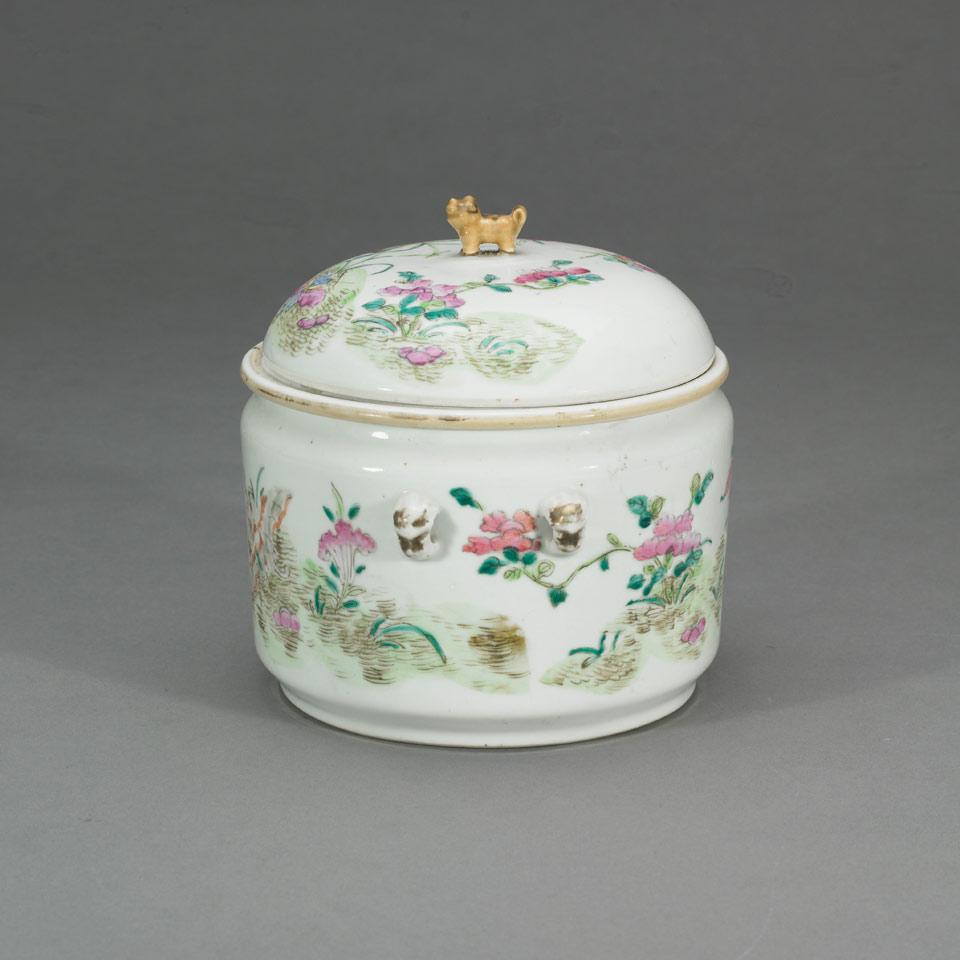 Two Famille Rose Items, Qing Dynasty, 18th/19th Century