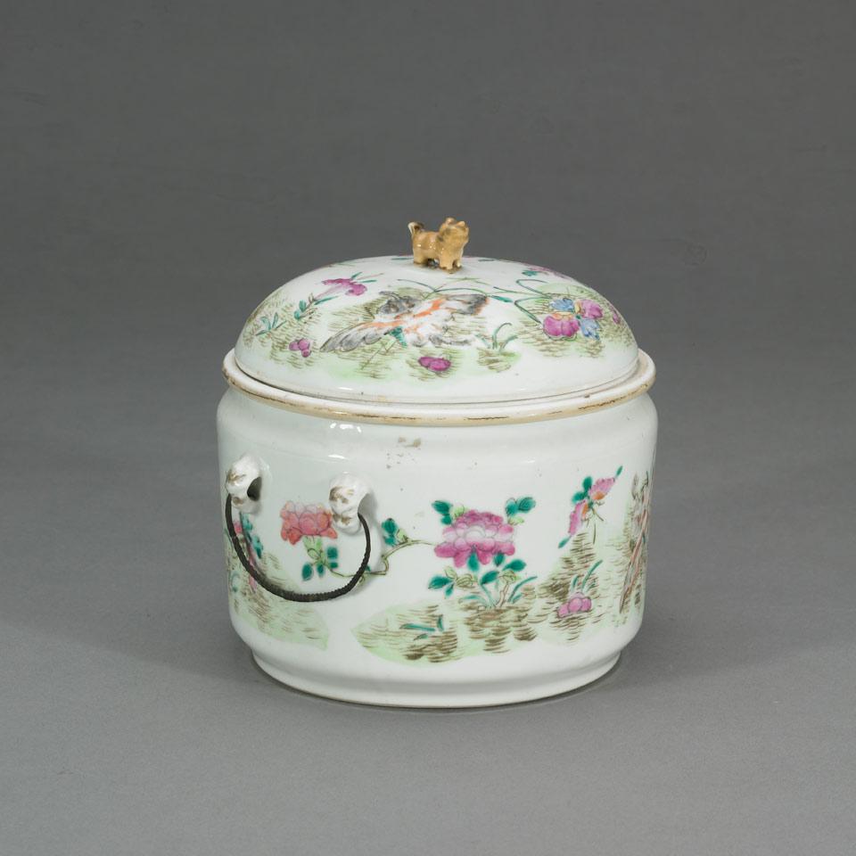 Two Famille Rose Items, Qing Dynasty, 18th/19th Century