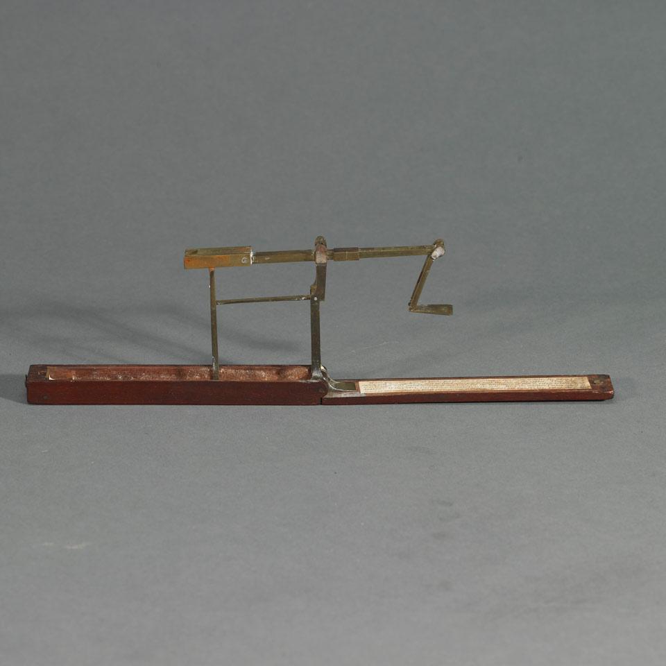 Georgian Mahogany and Brass Folding Coin Scale, early 19th century