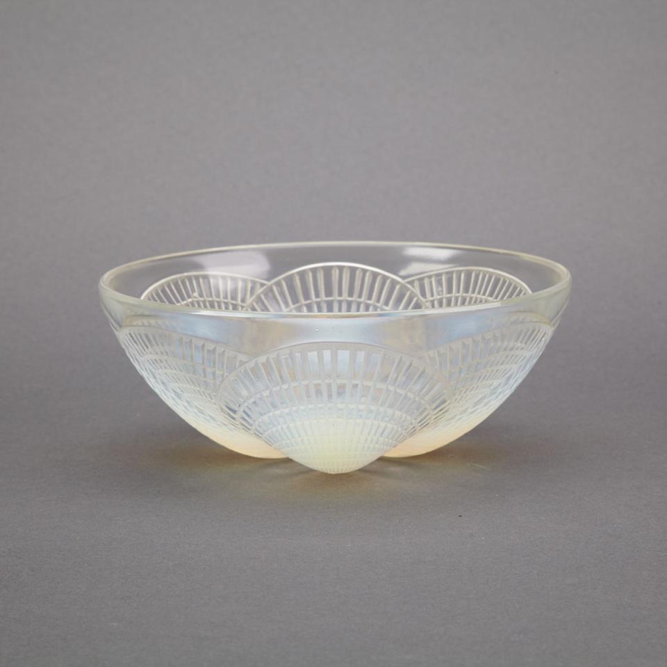 ‘Coquilles’, Lalique Moulded Opalescent Glass Bowl, 1920s