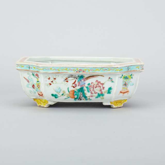 Famille Rose Planter, Late Qing Dynasty