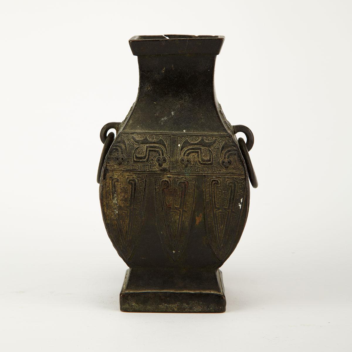 Archaistic Bronze Vase, 17th/18th Century