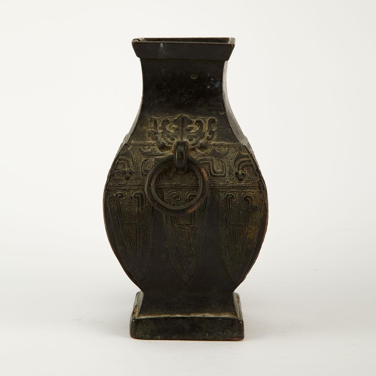 Archaistic Bronze Vase, 17th/18th Century