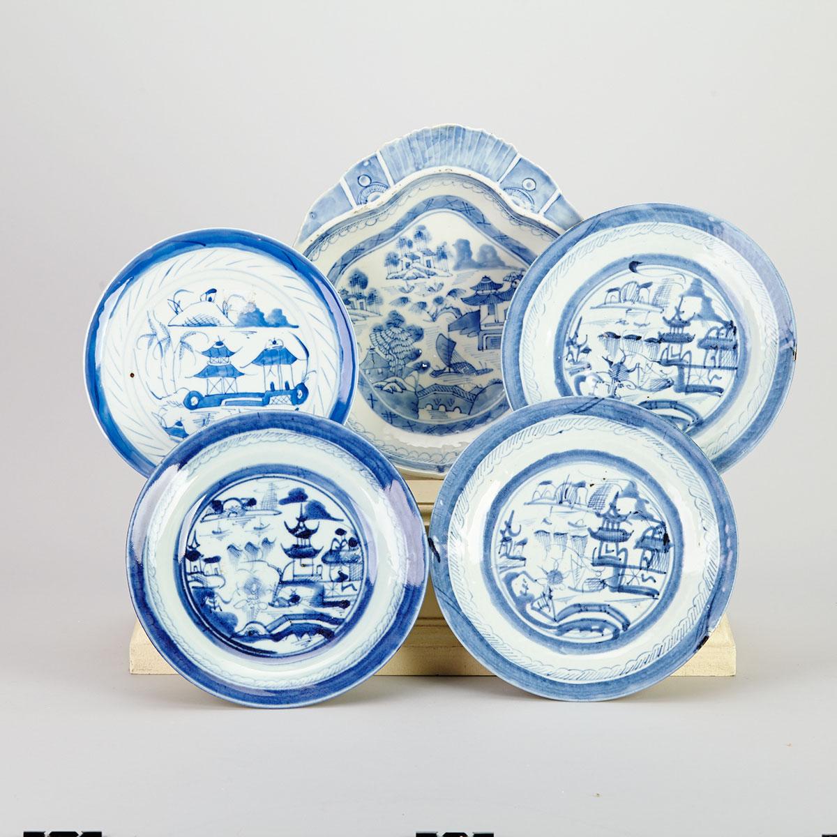 Four Export Blue and White Plates, 17th/18th Century