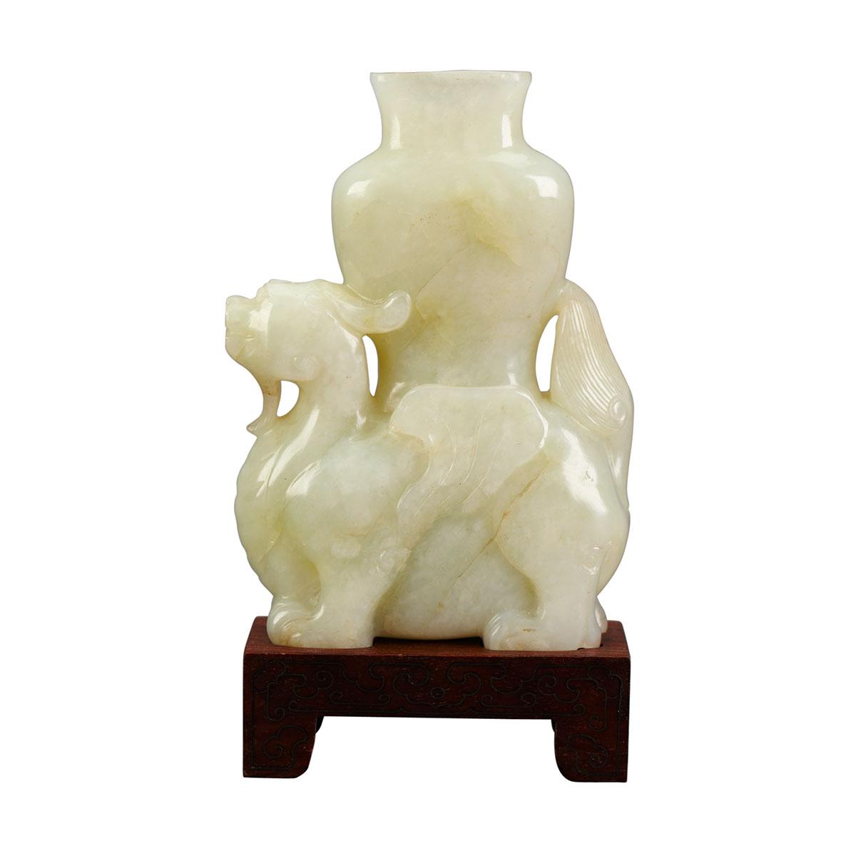 White Jade Mythical Beast Vase, 17th/18th Century