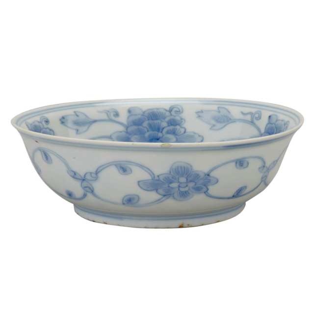 Blue and White Shallow Bowl, Wanli Mark and Period (1573-1619)