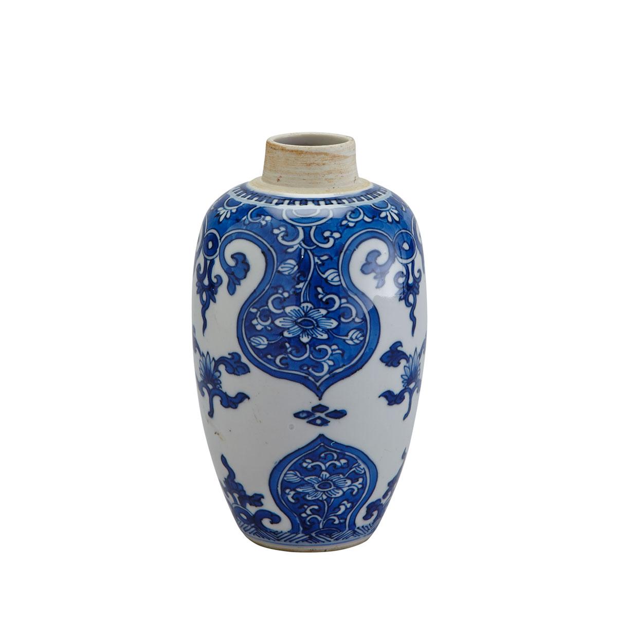 Blue and White Elongated Ginger Jar, Kangxi Period (1662-1722)