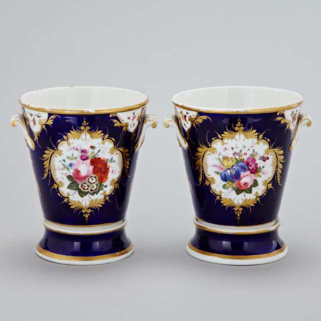 Pair of Chamberlains Worcester Blue-Ground Cachepots and Stands, c.1820
