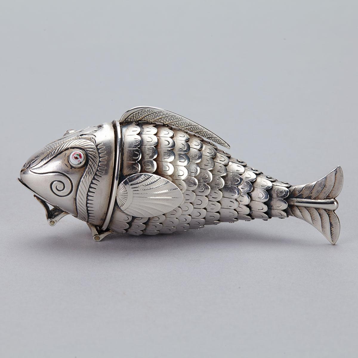 Norwegian Silver Articulated Fish Snuff Box, David Andersen, Oslo, 20th century