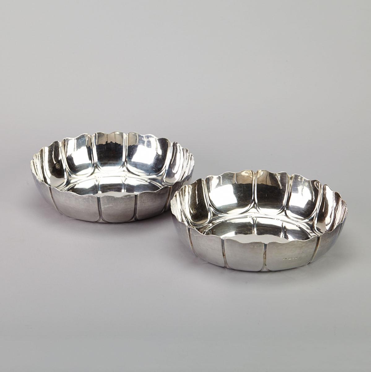 Pair of English Silver Berry Bowls, London Assay Office, London, 1973