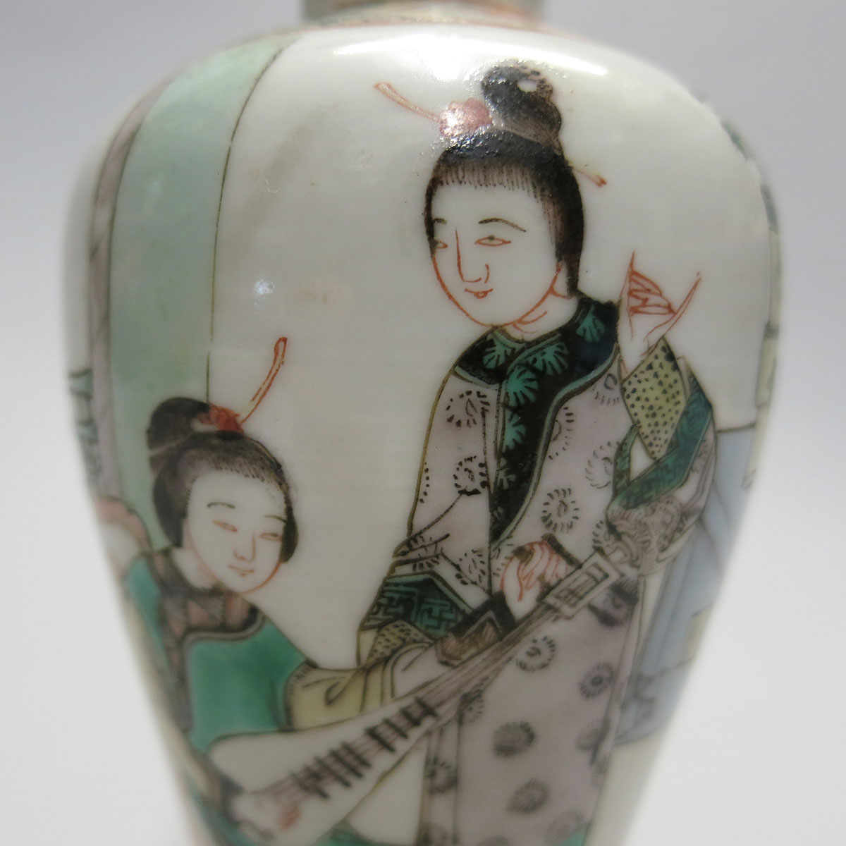 Famille Verte Miniature Meiping Vase, Late Qing Dynasty